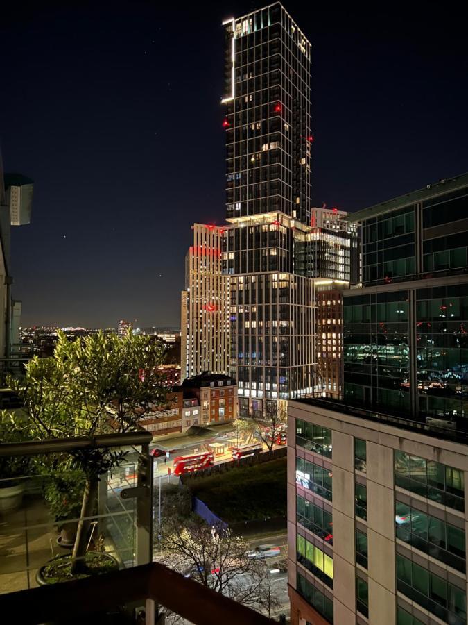 Ferienwohnung St George Wharf London Exterior foto