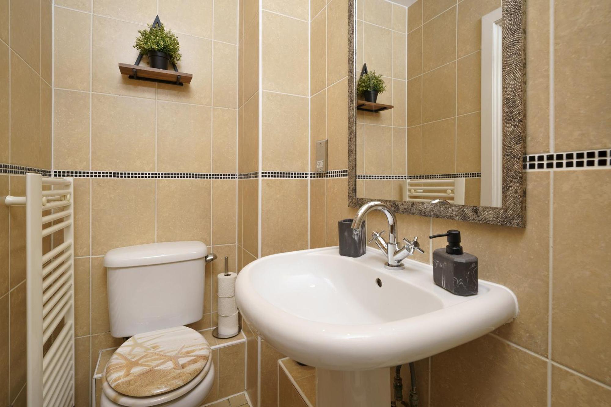 Ferienwohnung St George Wharf London Exterior foto