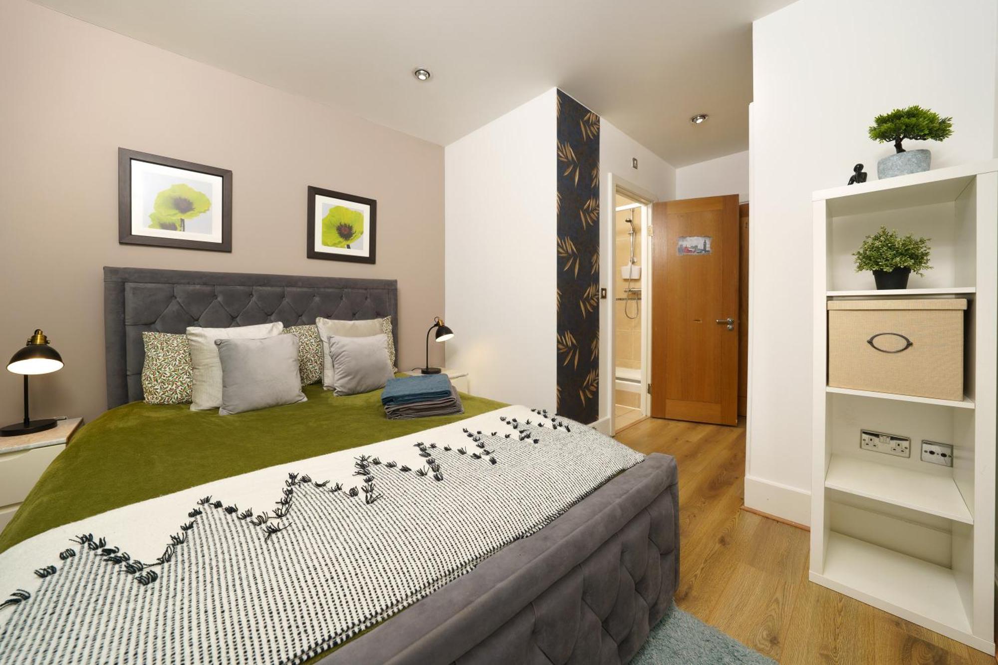 Ferienwohnung St George Wharf London Exterior foto