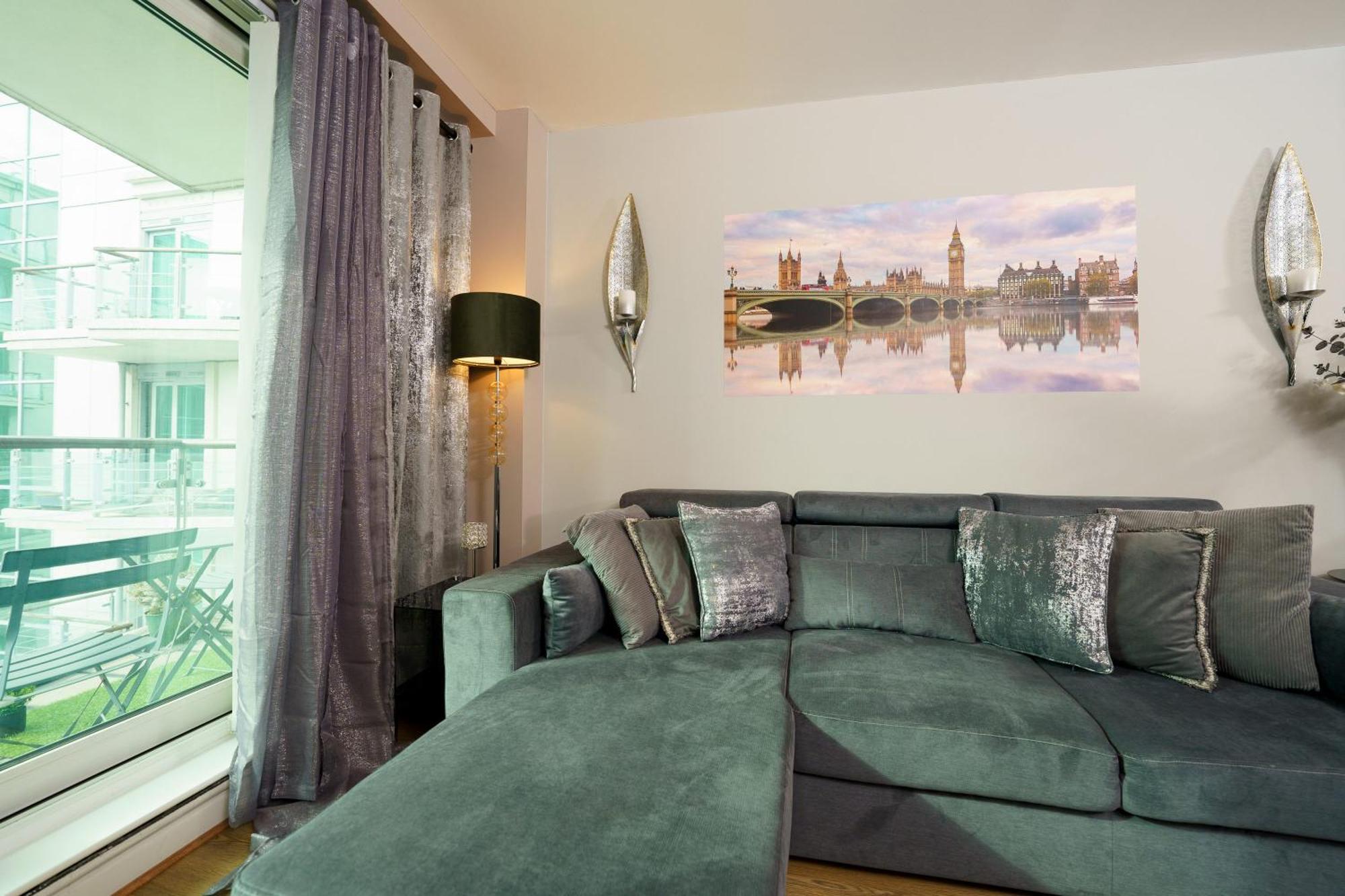 Ferienwohnung St George Wharf London Exterior foto