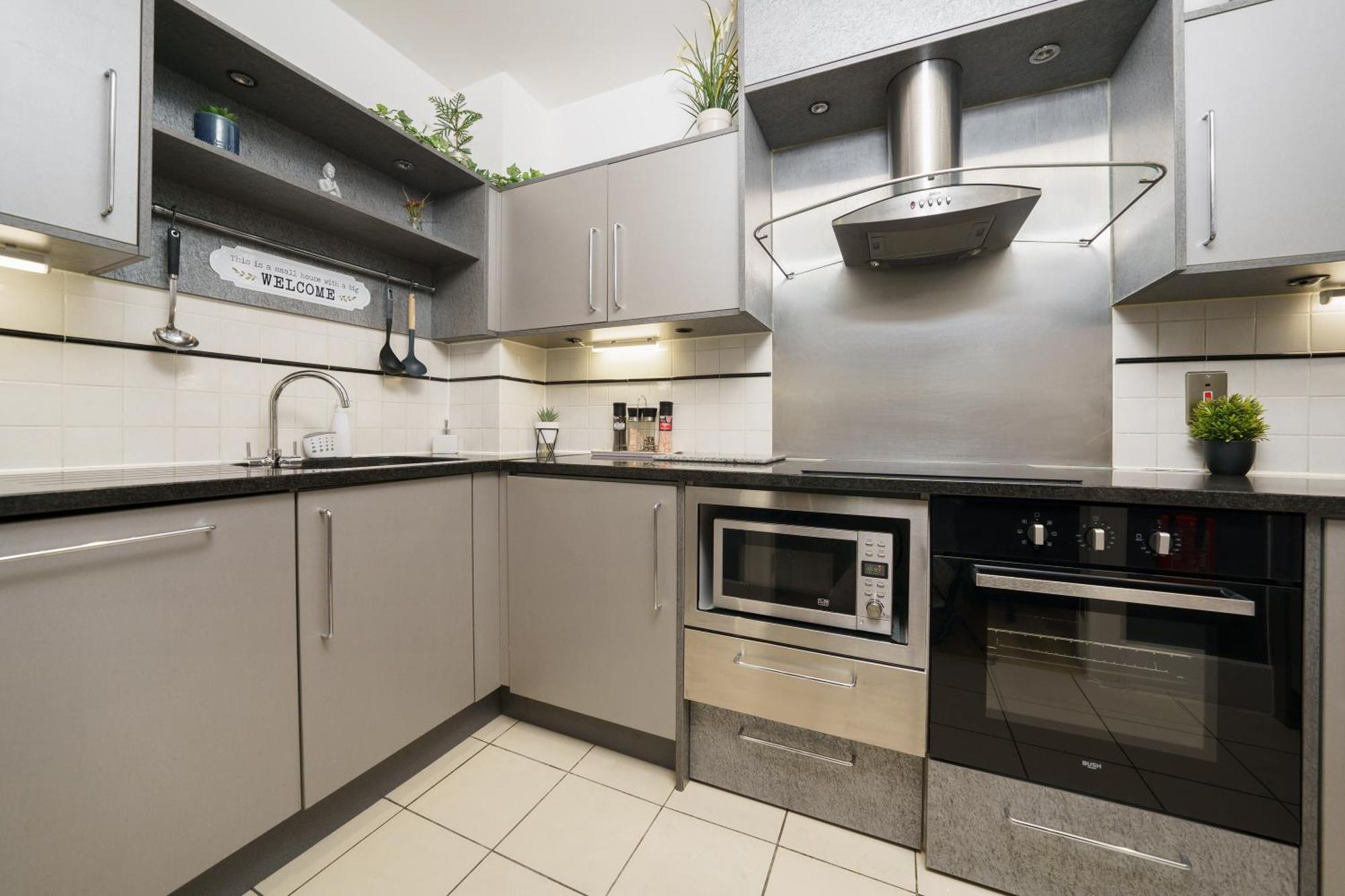 Ferienwohnung St George Wharf London Exterior foto